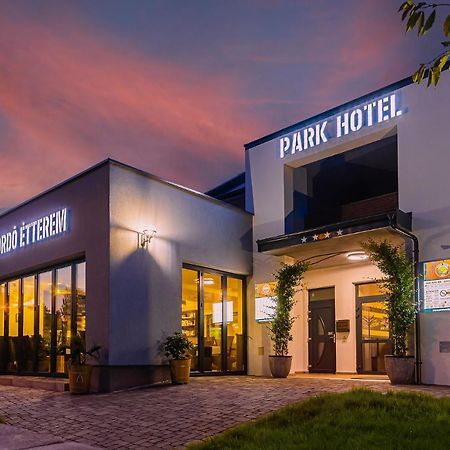 Park Hotel Buek-Buekfuerdo المظهر الخارجي الصورة