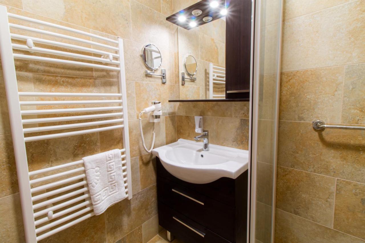 Park Hotel Buek-Buekfuerdo المظهر الخارجي الصورة