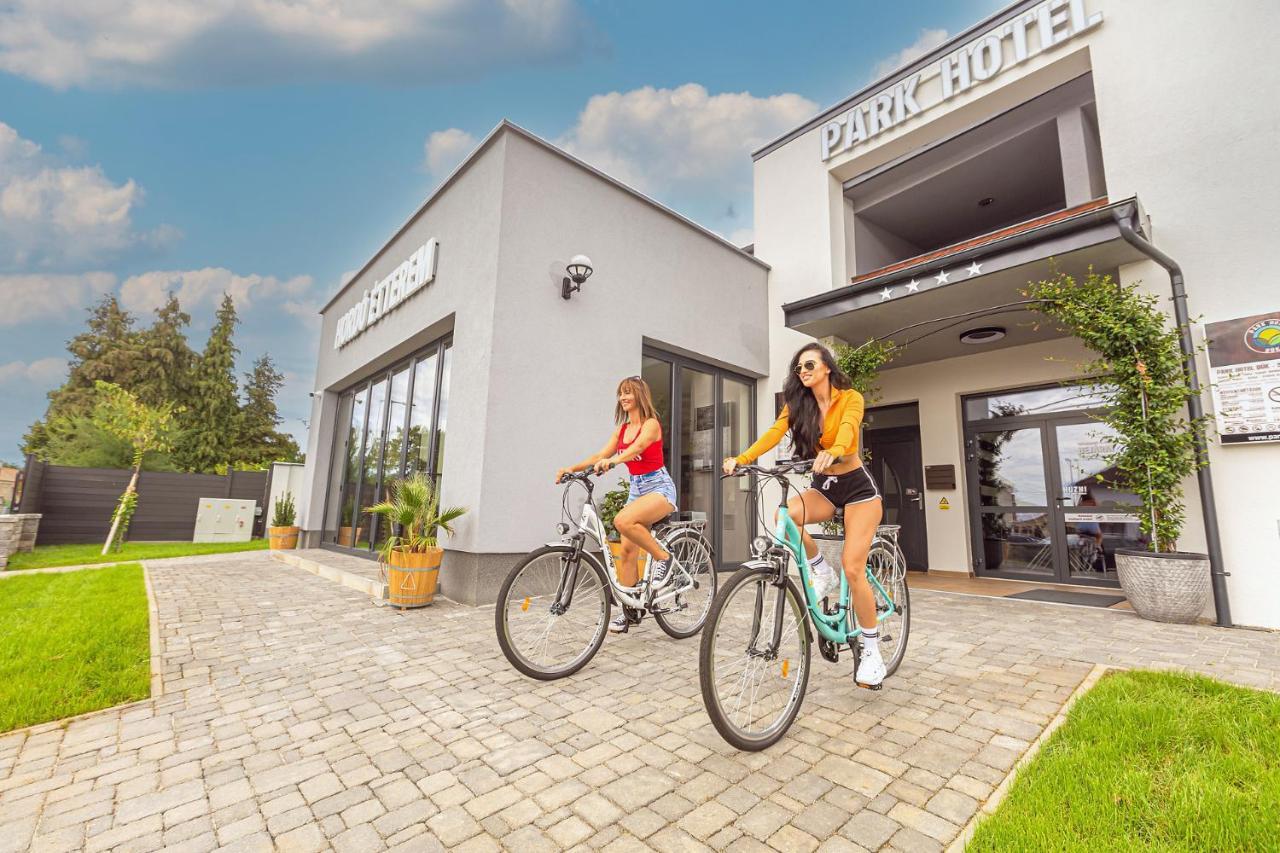 Park Hotel Buek-Buekfuerdo المظهر الخارجي الصورة