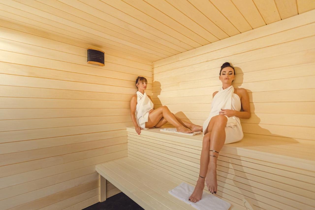 Park Hotel Buek-Buekfuerdo المظهر الخارجي الصورة
