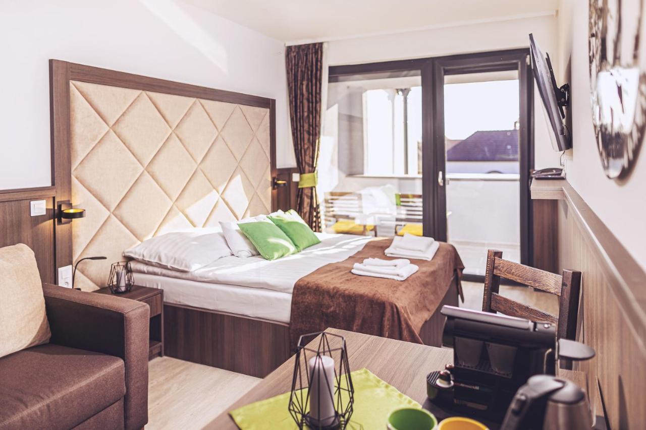 Park Hotel Buek-Buekfuerdo المظهر الخارجي الصورة